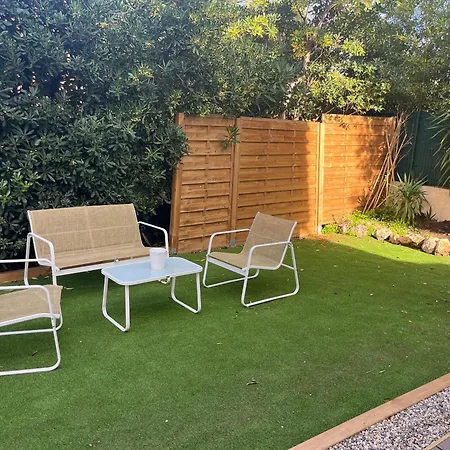 Riva, Et Commerces A Pied * Fréjus