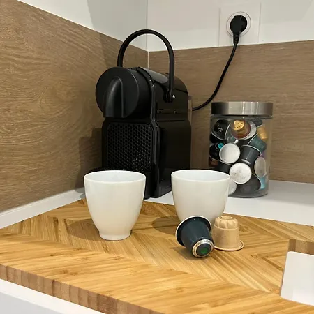 Riva, Et Commerces A Pied *