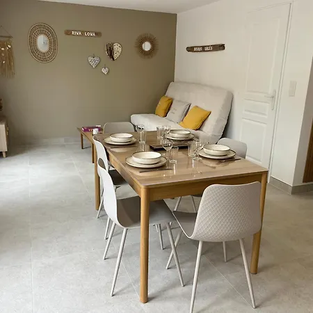 Riva, Et Commerces A Pied * Fréjus