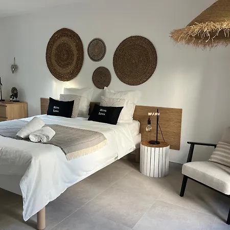 Riva, Et Commerces A Pied * Fréjus