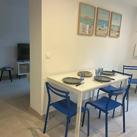 Riva, Et Commerces A Pied