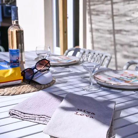 Riva, Terrasse Plein Sud, A Pied, 4 A 6 Personnes