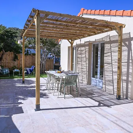 Riva, Terrasse Plein Sud, A Pied, 4 A 6 Personnes *