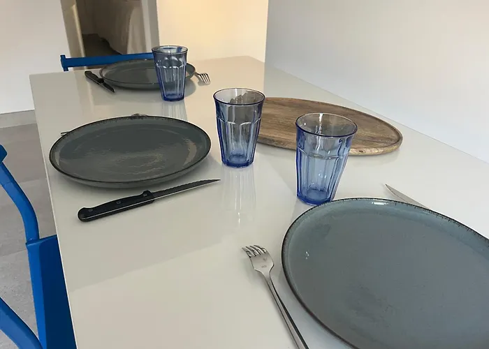 Riva, Et Commerces A Pied * Fréjus