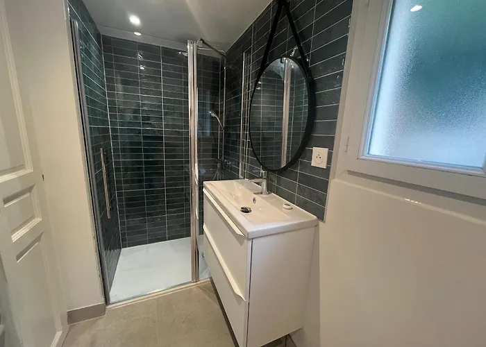Riva, Terrasse Plein Sud, A Pied, 4 A 6 Personnes Fréjus
